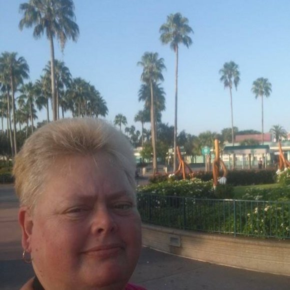 Meet your Posher, Lianne - Picture 3 of 5